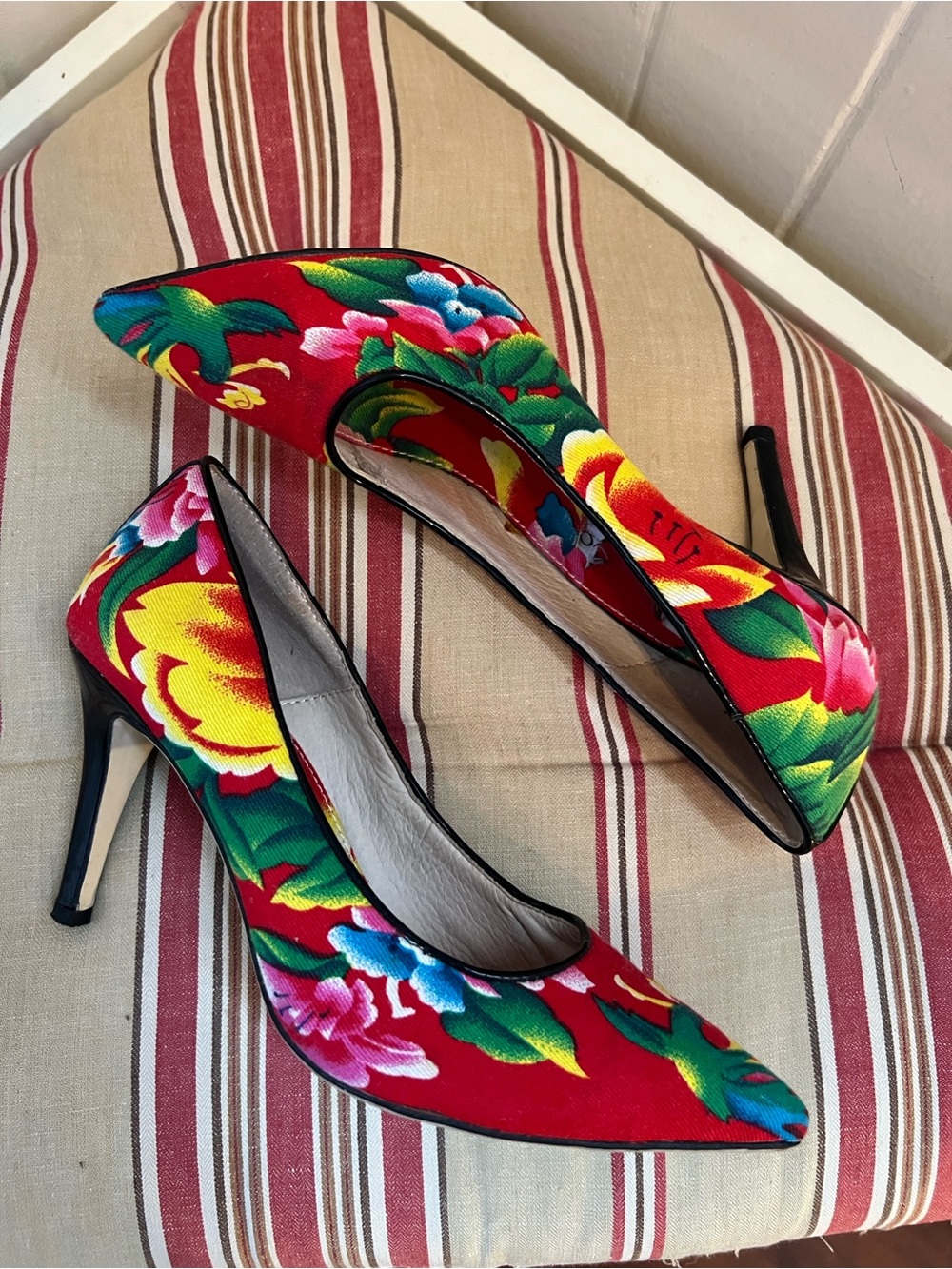 Like New Jimmy Choo Red Floral Pointed Pumps with Green Accents